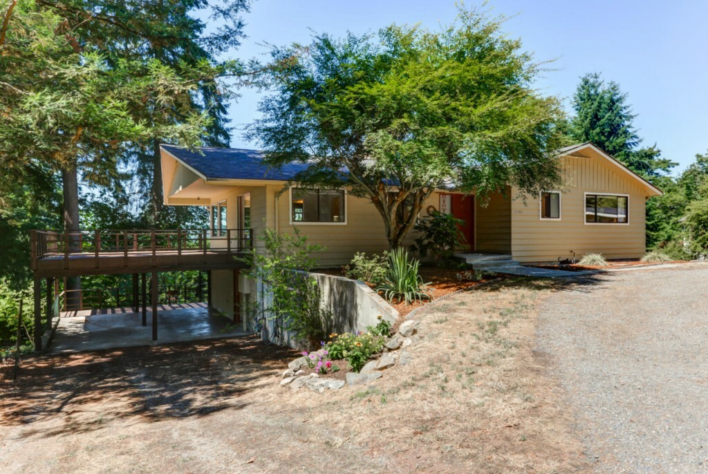 Property Photo:  8400 NE 190th St  WA 98011 