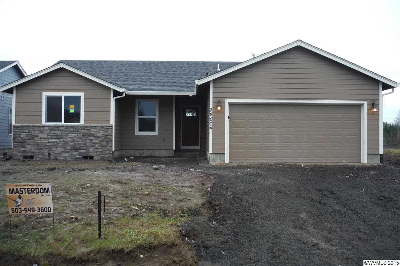 Property Photo: 38608 SW Filbert St OR 97374