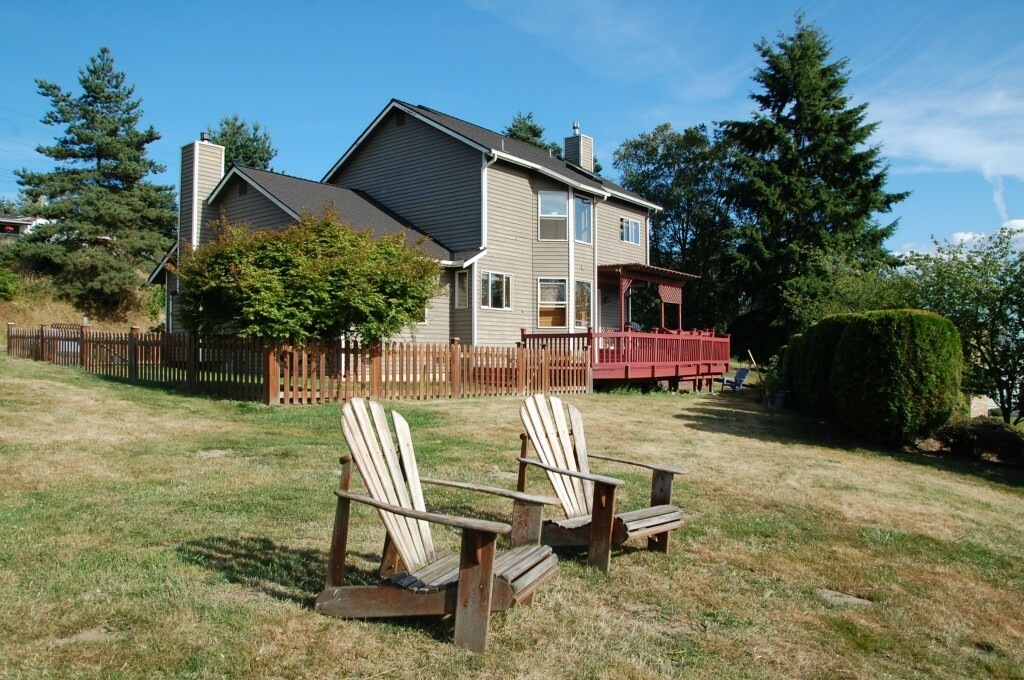 Property Photo: 7411 Foster Slough Rd WA 98290