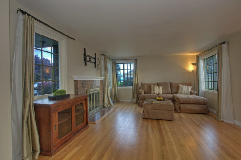 Property Photo: 5717 59th Ave NE WA 98105