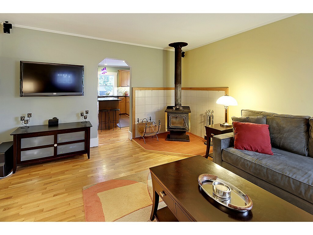 Property Photo:  8536 18th Ave NW  WA 98117 