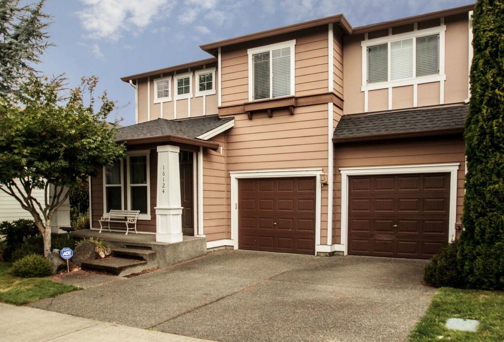 Property Photo:  16124 SE 260th St  WA 98042 