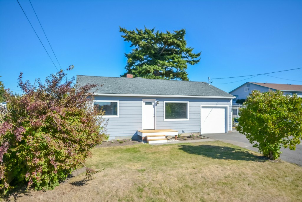 Property Photo:  160 NE Kettle St  WA 98277 