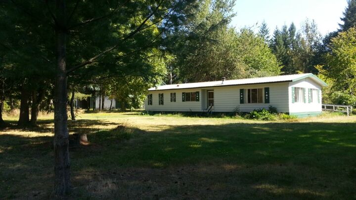 Property Photo:  17108 148th Ave SE  WA 98597 