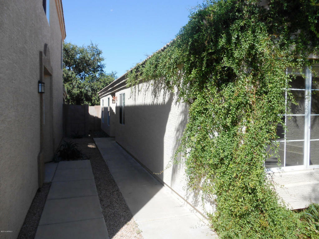 Property Photo:  20422 N 30th Place  AZ 85050 