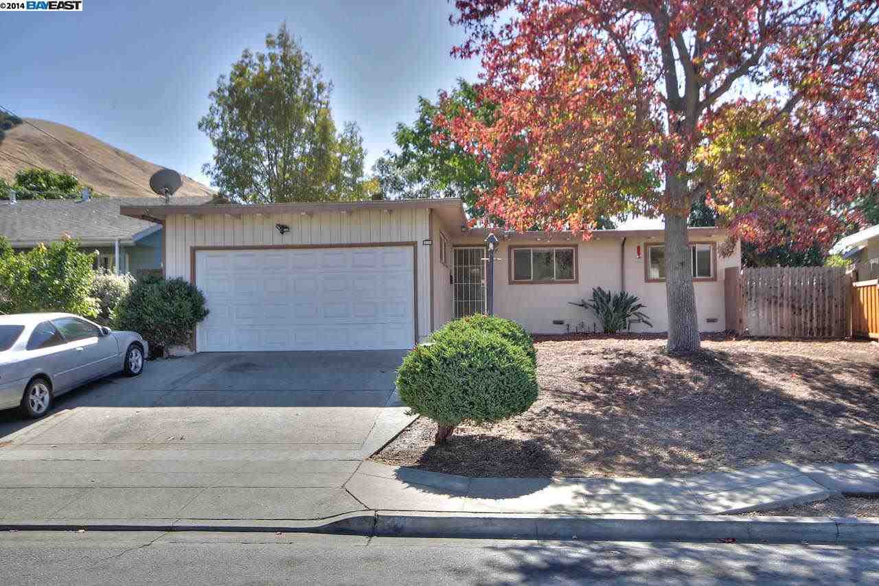 Property Photo: 670 Patoma Ct CA 94536-1835