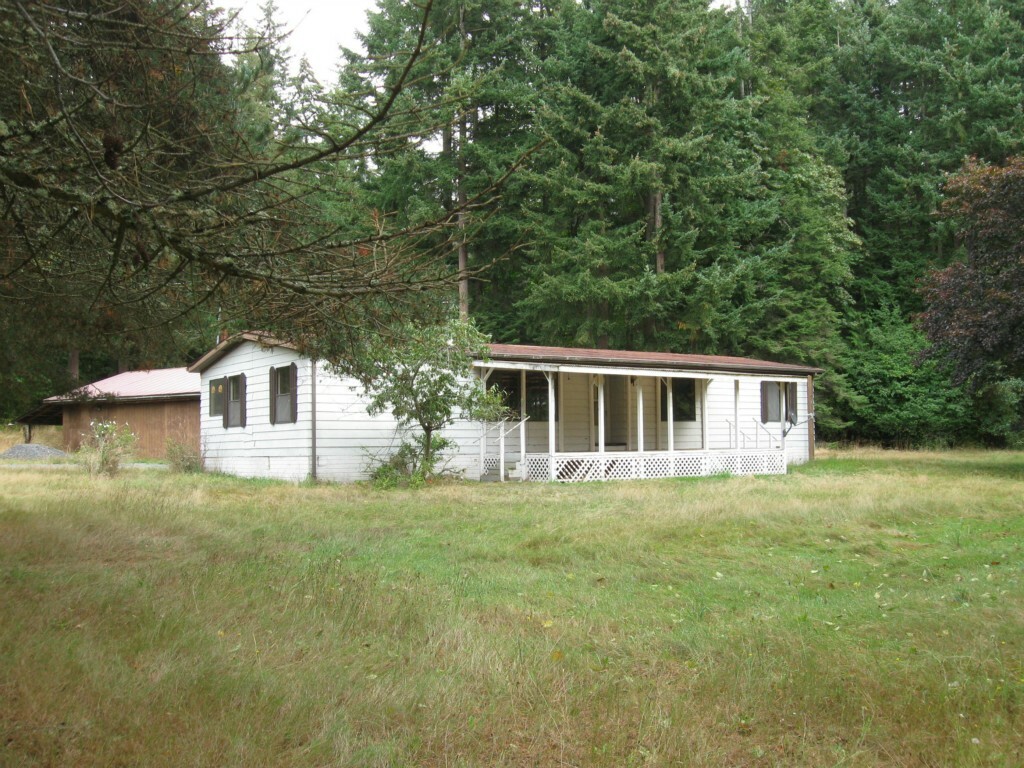 Property Photo:  225 W Camano Dr  WA 98282 