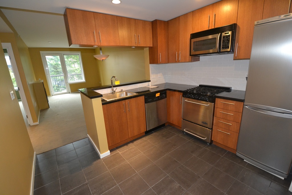 Property Photo:  2721 1st Ave 206  WA 98121 