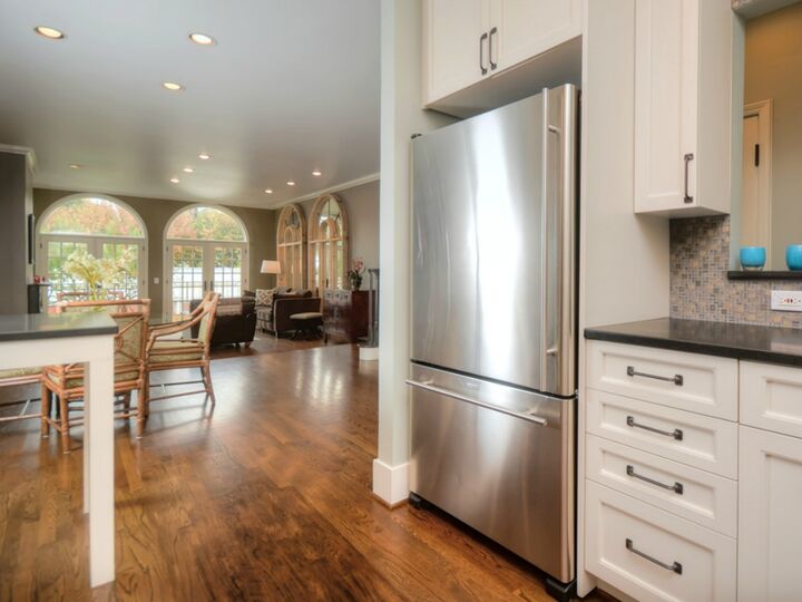 Property Photo:  2041 Minor Ave E  WA 98102 