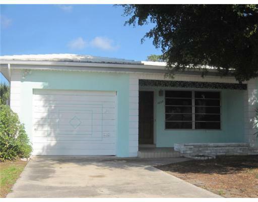 Property Photo:  1030 N M Street  FL 33460 