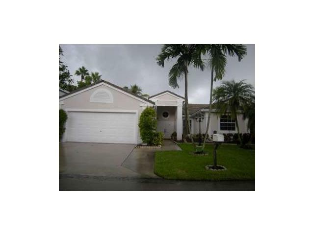 Property Photo:  608 NW 48th Avenue  FL 33442 