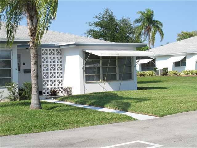 Property Photo:  1125 South Drive D  FL 33445 
