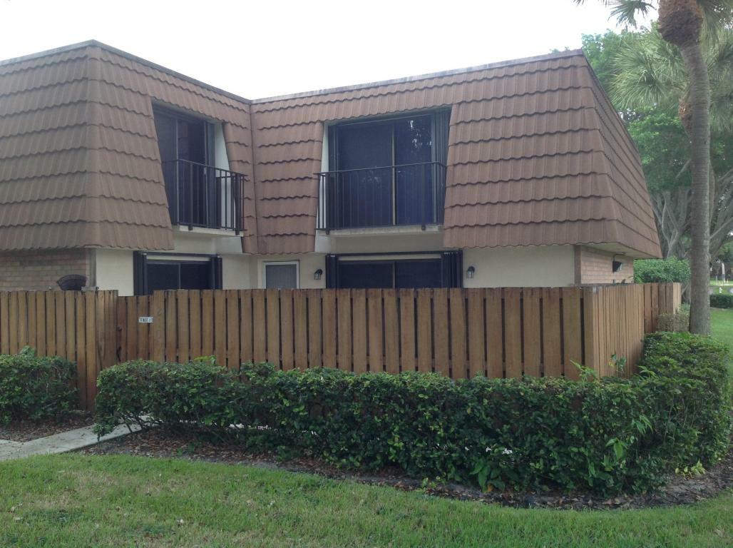 Property Photo:  210 Charter Way  FL 33407 