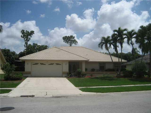 Property Photo:  8708 E Escondido Way  FL 33433 