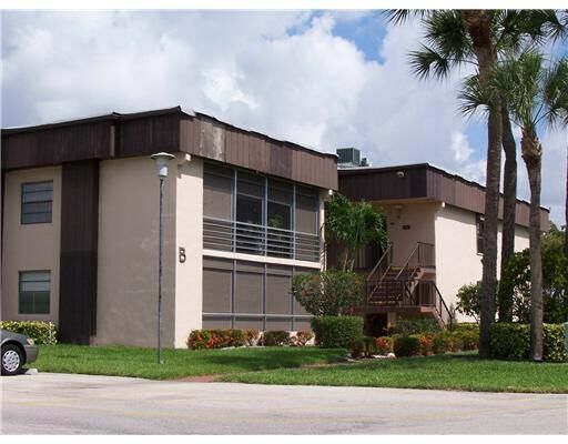 Property Photo:  94 Piedmont B 940  FL 33484 