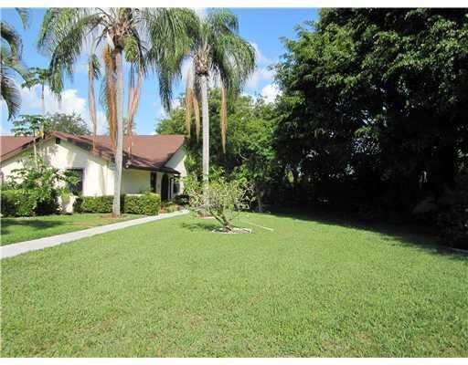 Property Photo: 23285 Barlake Drive B-23285 FL 33433
