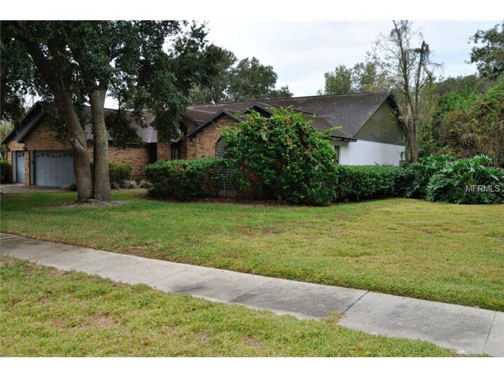 Property Photo: 3026 Colonial Ridge Drive FL 33511