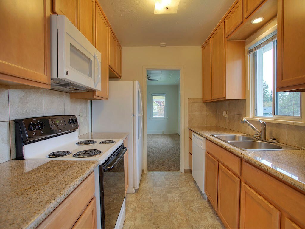 Property Photo:  4709 N Pearl St  WA 98407 