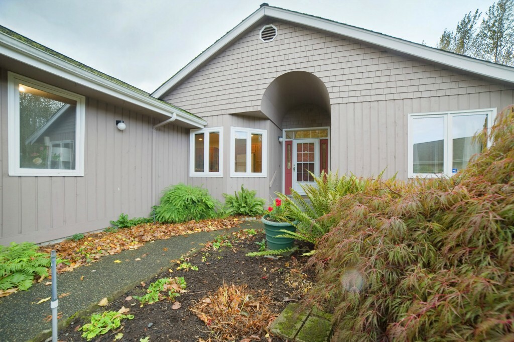 Property Photo: 4553 Village Dr B WA 98226