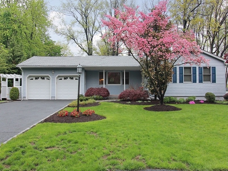 Property Photo:  20 Farrand Dr  NJ 07054 