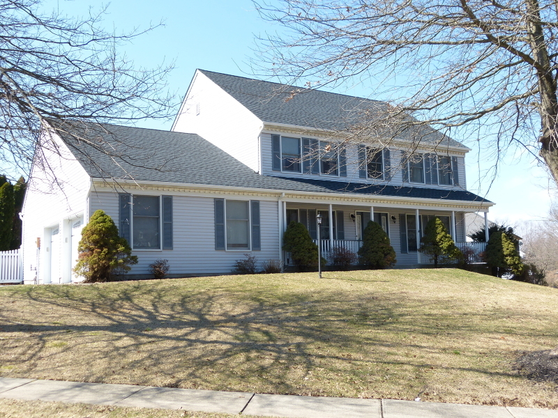 Property Photo:  3 Rowe Ln  NJ 08887 