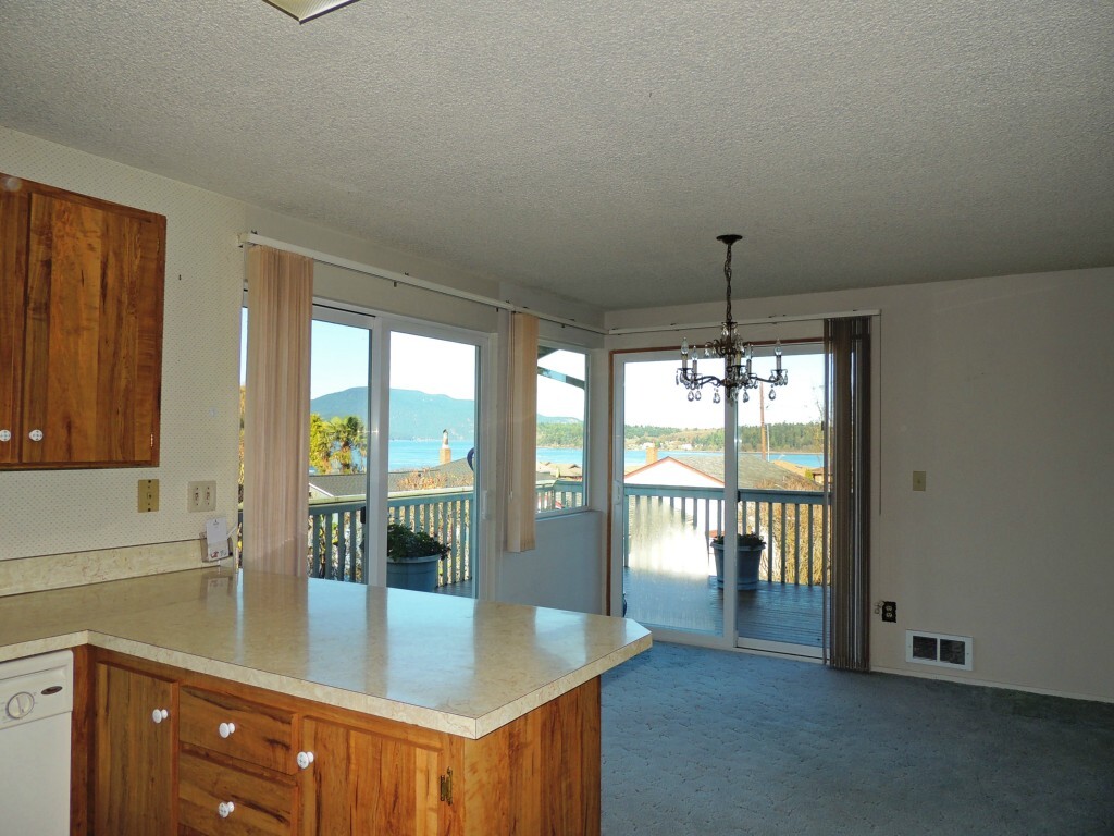 Property Photo:  1120 C Ave  WA 98221 