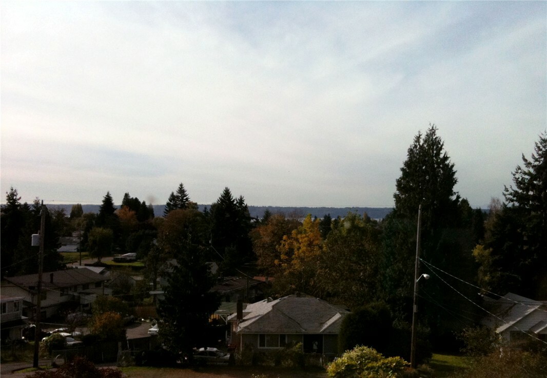 Property Photo:  11036 24th Place SW  WA 98146 