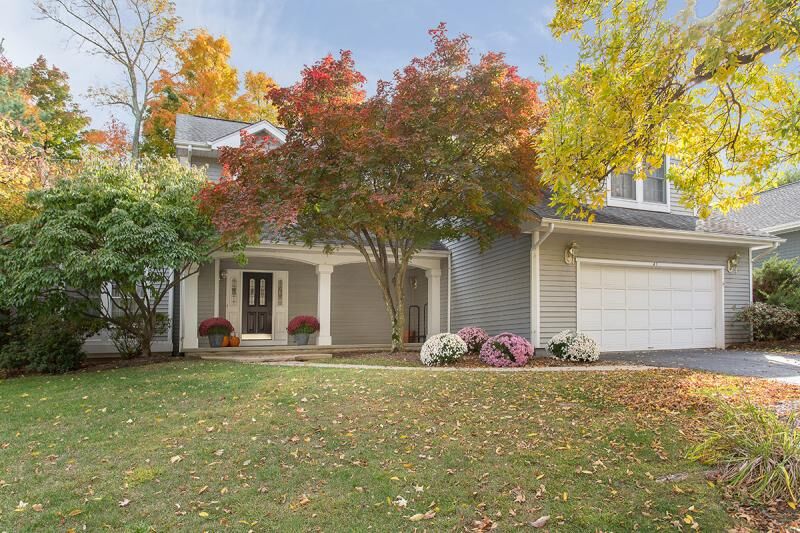 Property Photo:  41 Gatehouse Rd  NJ 07921 