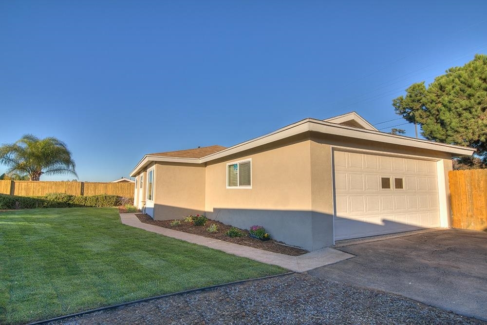 Property Photo: 949 Piraeus Street CA 92024
