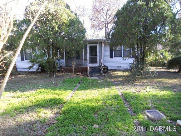 Property Photo: 276 Palm Place FL 32174