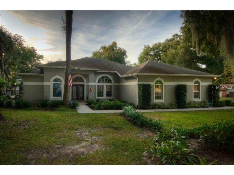 Property Photo: 11508 River Country Drive FL 33569