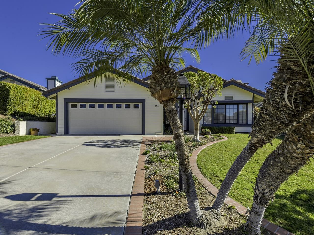 Property Photo: 1611 Hawk View Drive CA 92024