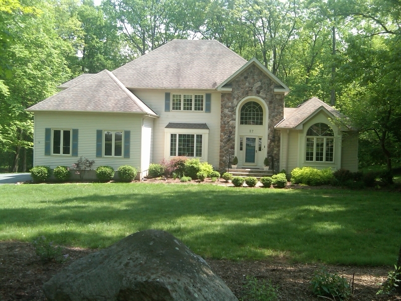 Property Photo:  27 Heritage Ct  NJ 07869 