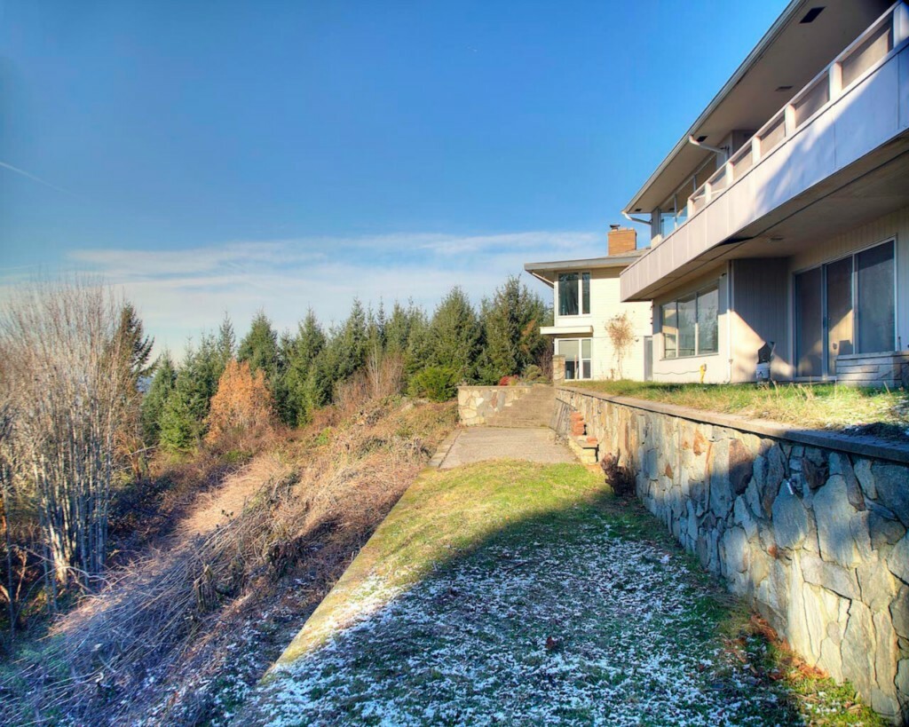Property Photo: 3724 N Frace Ave WA 98407