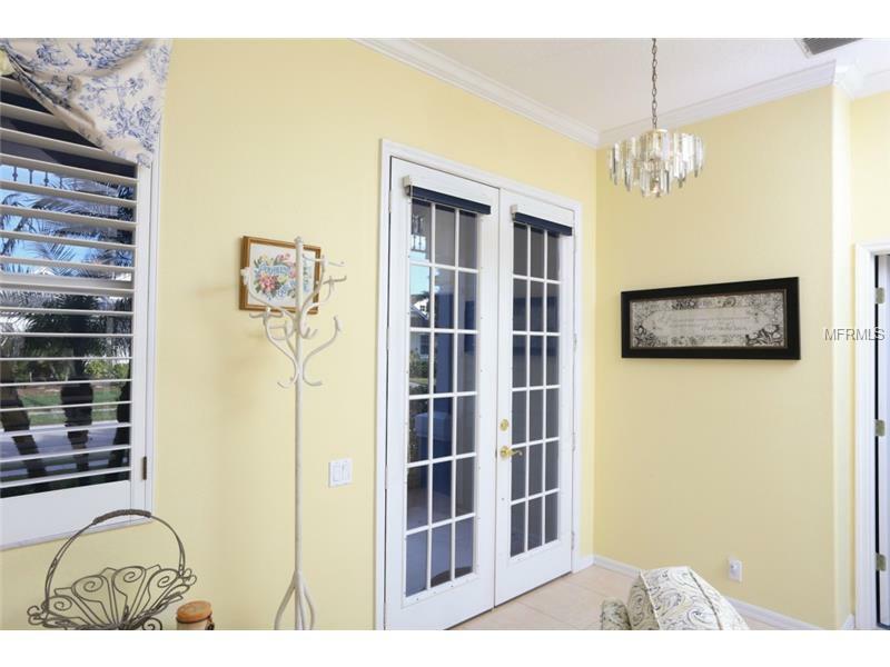 Property Photo:  4416 Barracuda Drive  FL 34208 