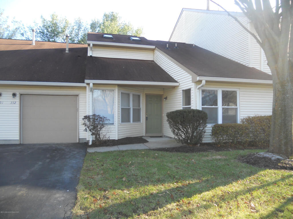 Property Photo:  352 Sunshine Court  NJ 07746 