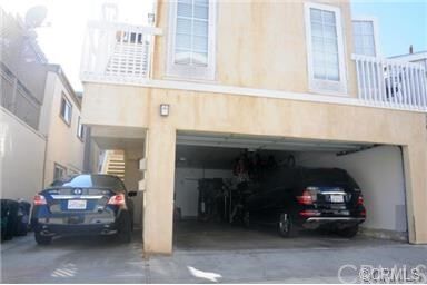 Property Photo: 207 Walnut Street CA 92663