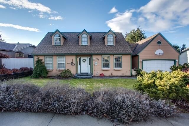 Property Photo:  820 NE 12th St  WA 98802 