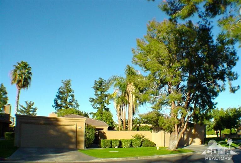 Property Photo:  44379 Baden Court Court  CA 92260 