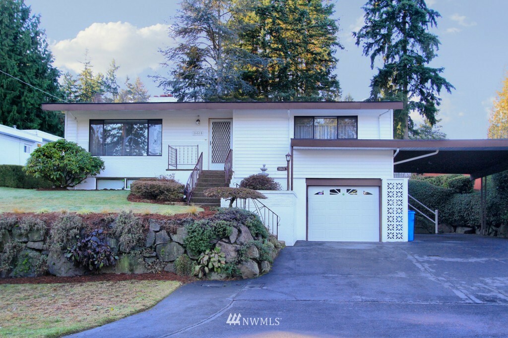 Property Photo:  16515 23rd Avenue NE  WA 98155 