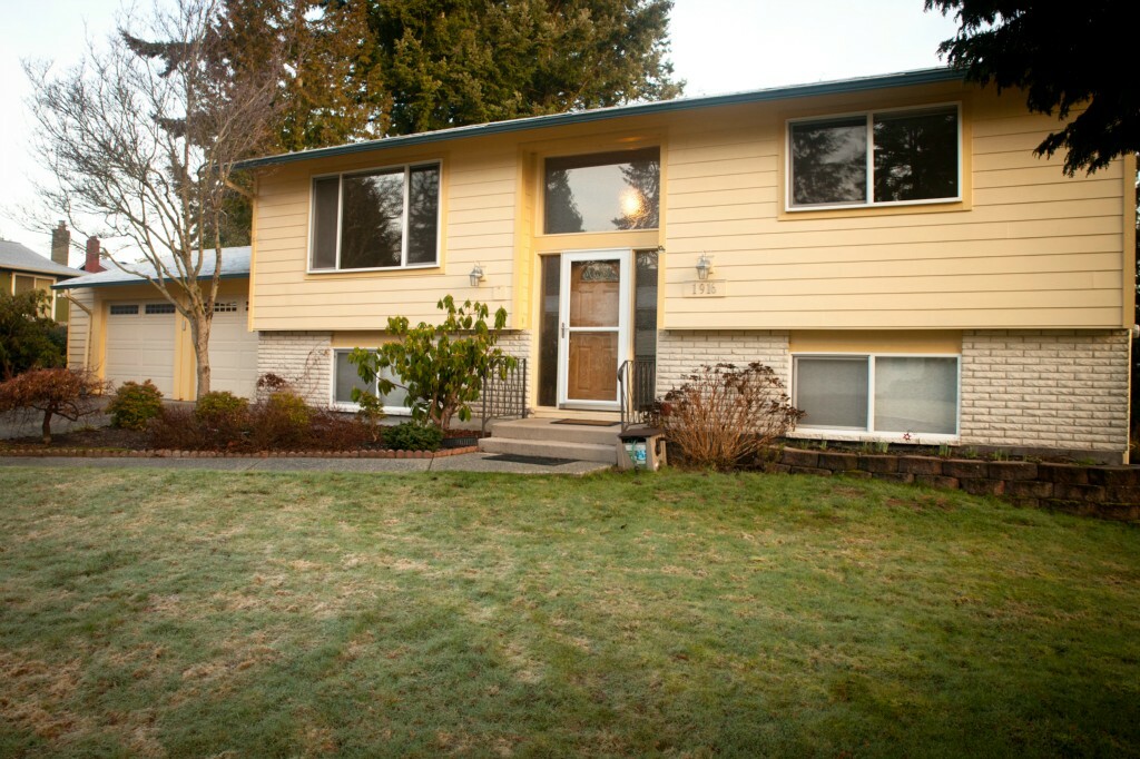 Property Photo: 1916 Lake Crest Dr WA 98229
