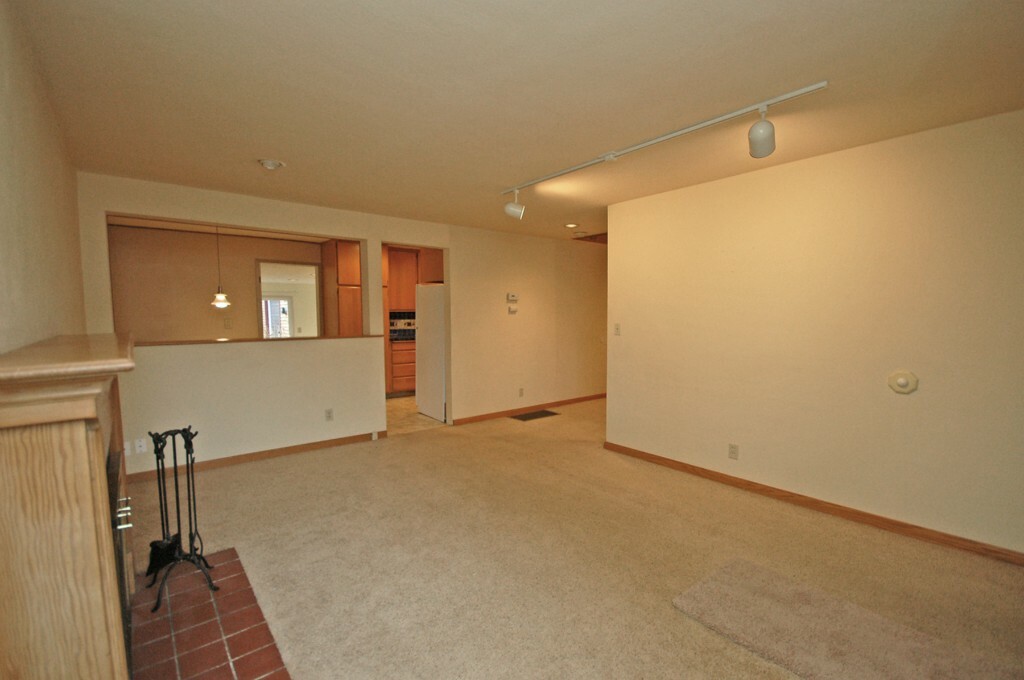 Property Photo: 1708 N 137th St WA 98133