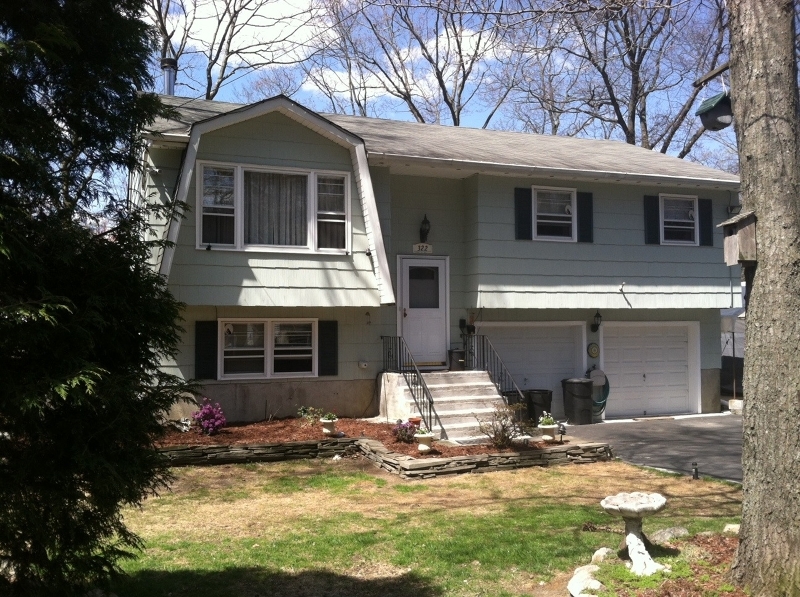 Property Photo:  322 Elmira Trl  NJ 07843 