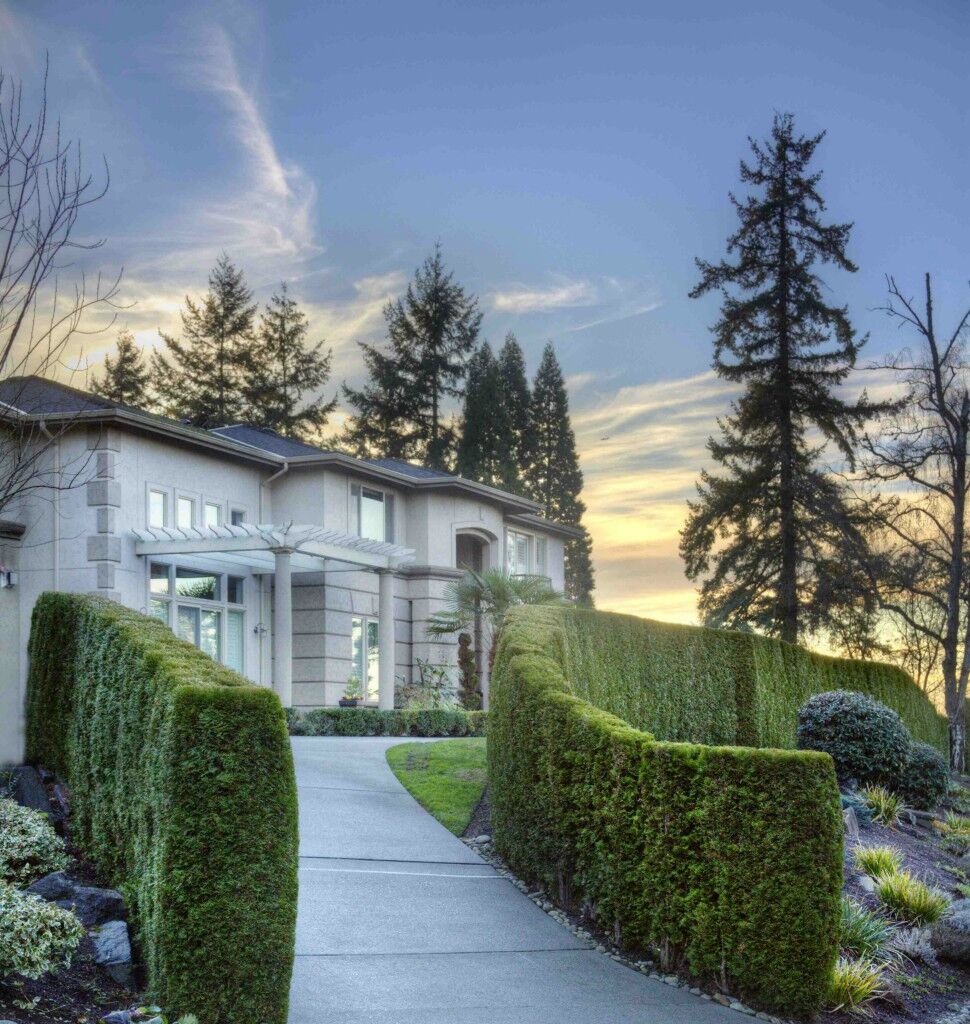 Property Photo: 9019 NE 28th St WA 98004