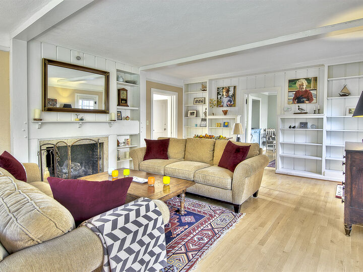 Property Photo:  1837 39th Avenue E  WA 98112 