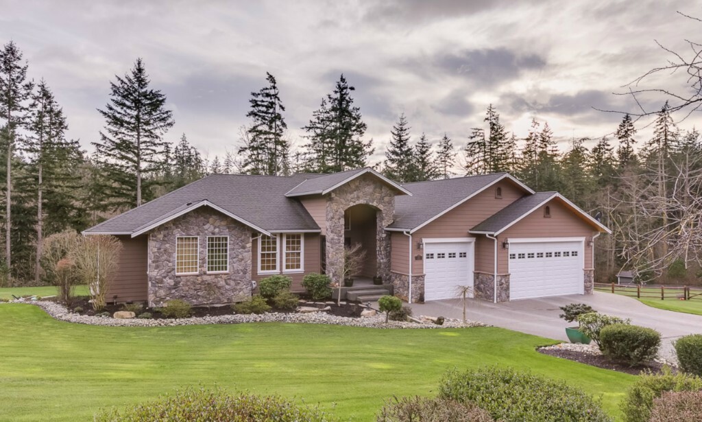 Property Photo: 275 S West Camano Dr WA 98282