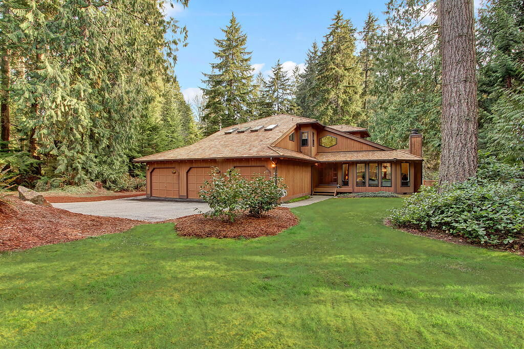 Property Photo:  20539 NE 162nd St  WA 98077 