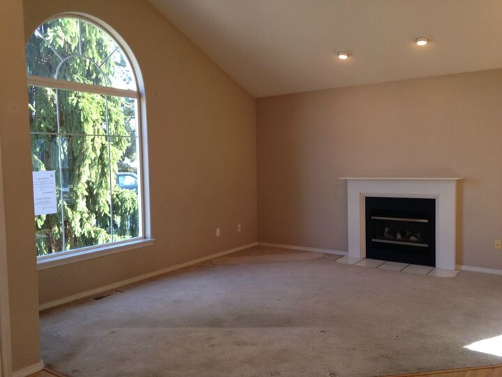 Property Photo: 706 Kriewald Ct WA 98801