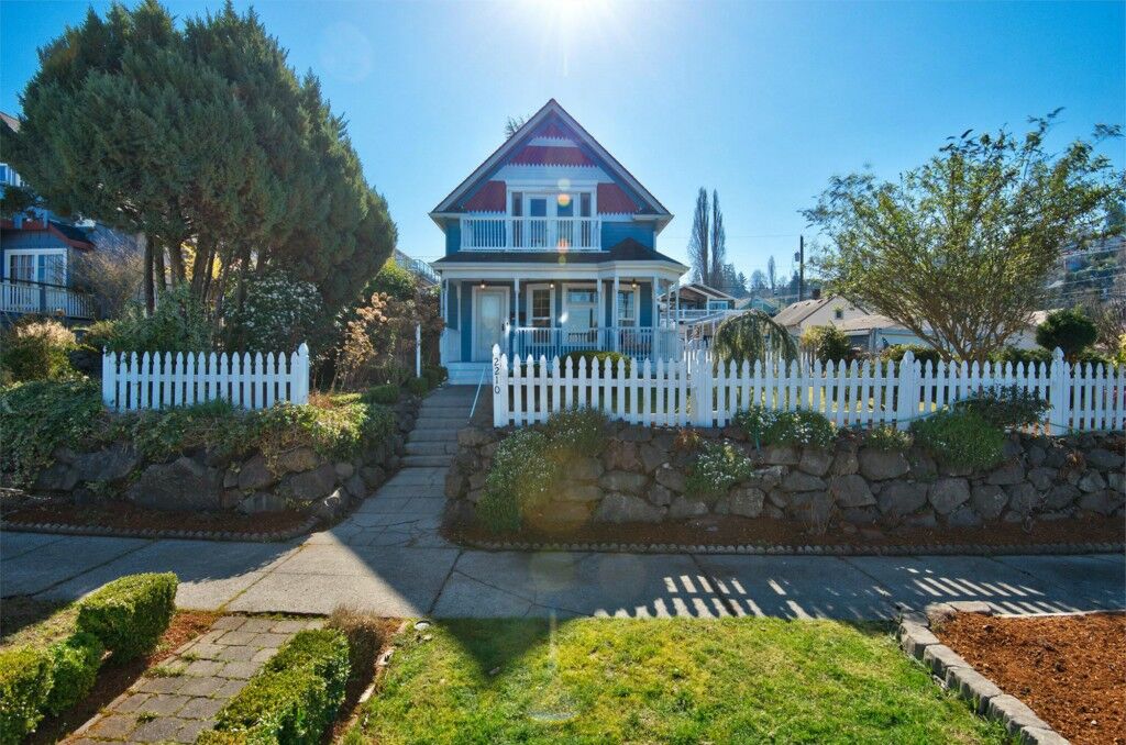 Property Photo:  2210 N 29th St  WA 98403 