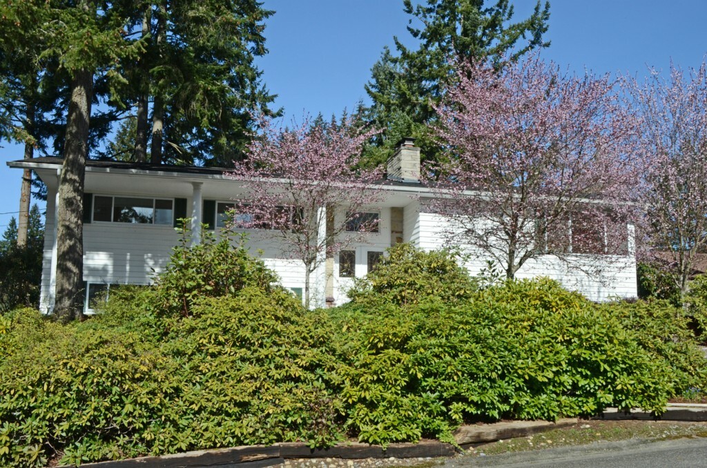 Property Photo:  7011 47th St W  WA 98466 